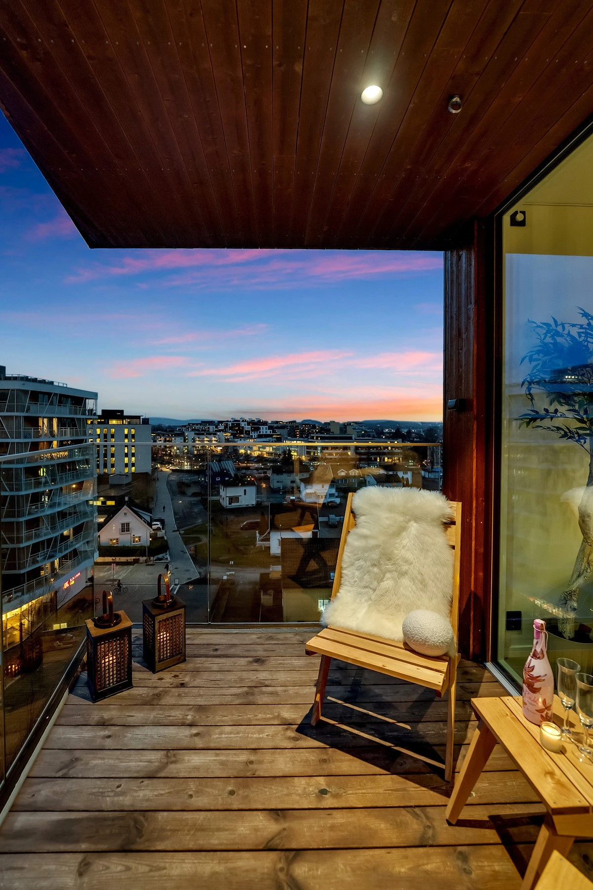 Her kan du nyte sene sommerkvelder med et fint perspektiv. Galleribilde