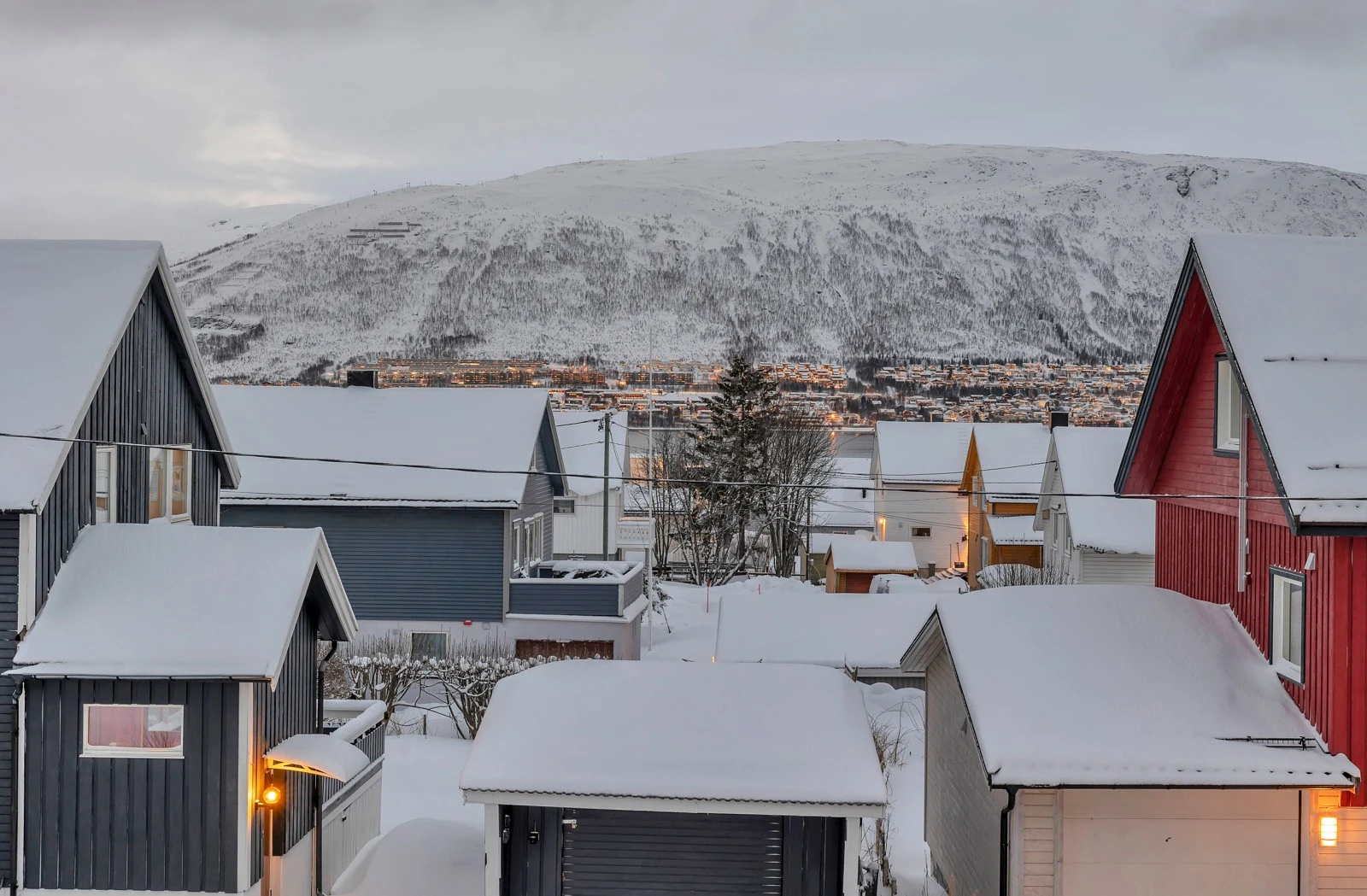 Utsikt over nærområdet og mot fastlandet Galleribilde