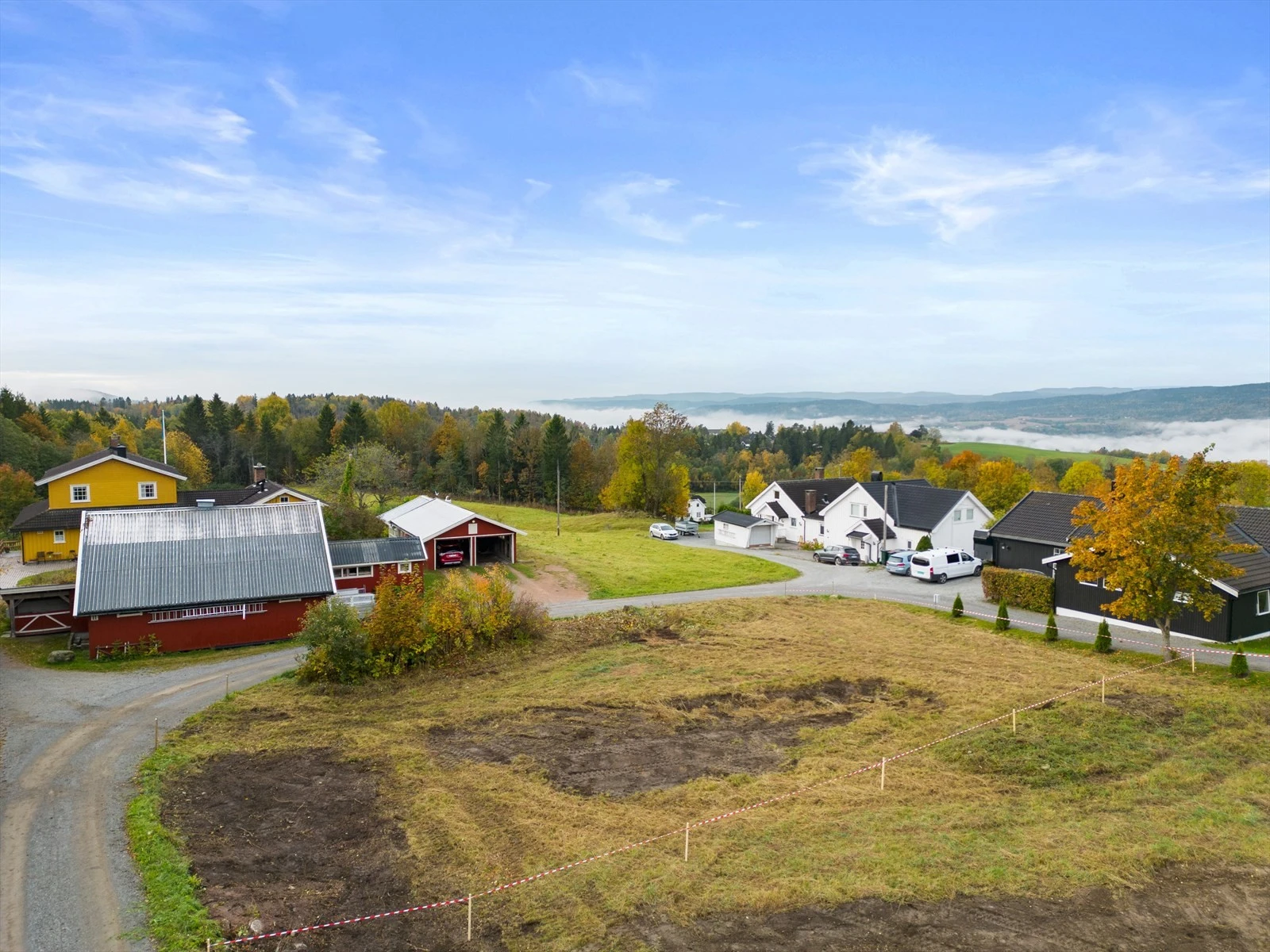 Tomten er på 973 kvm. og har en flott beliggenhet. Galleribilde