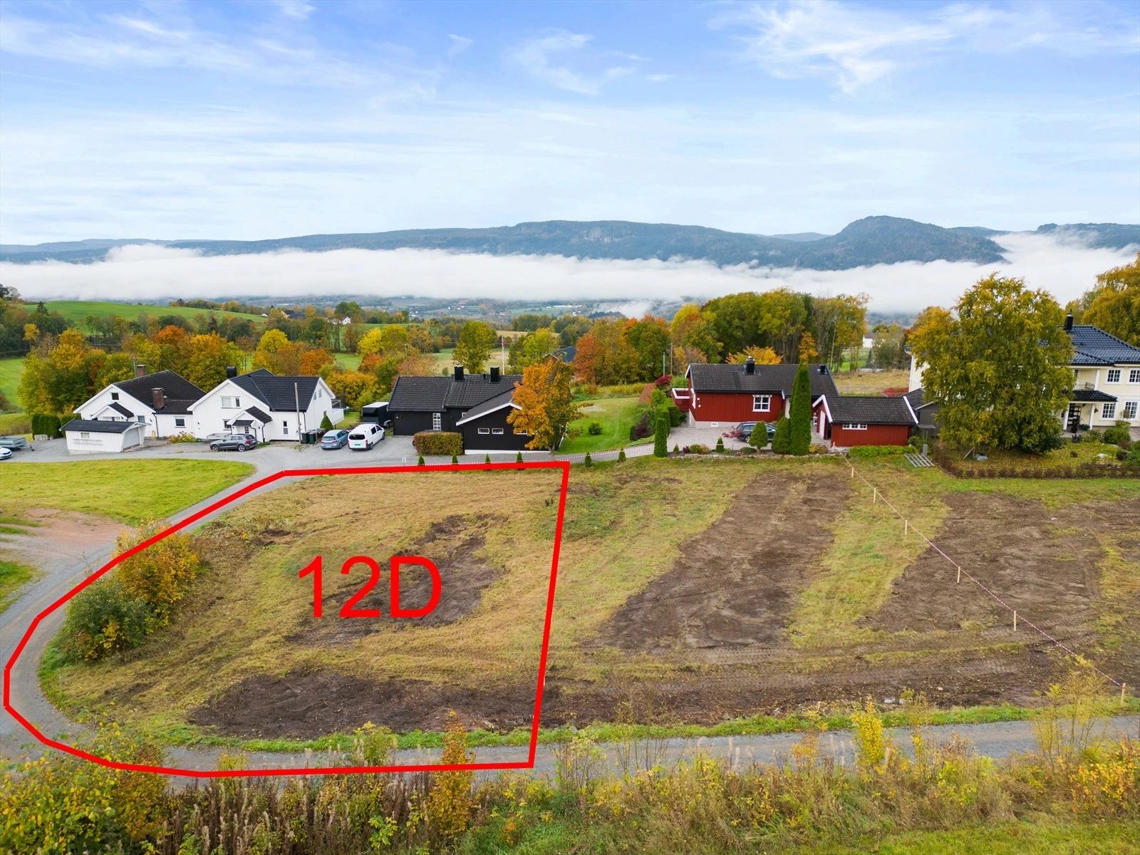 Eneboligtomt på 973 kvm. i landlige, solrike og rolige omgivelser. Galleribilde