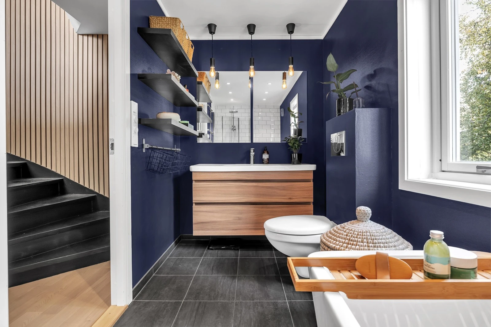 Badet er pent og moderne Galleribilde