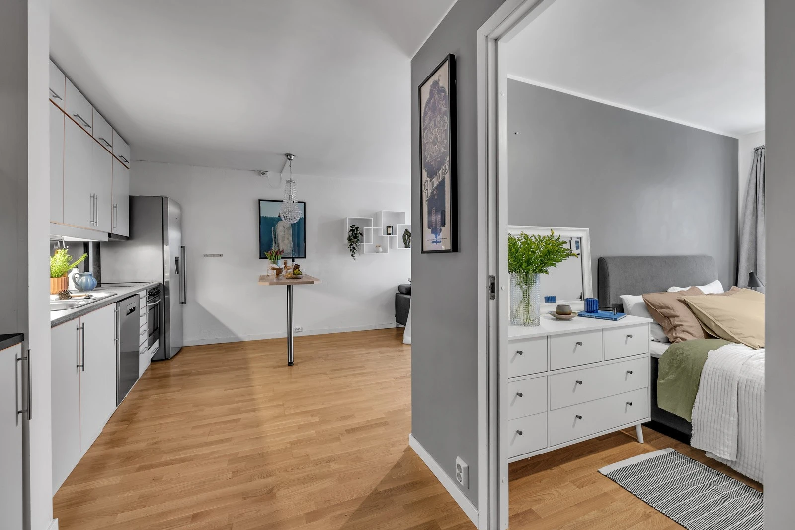 Leiligheten er "hestesko" formet og meget godt planløst Galleribilde