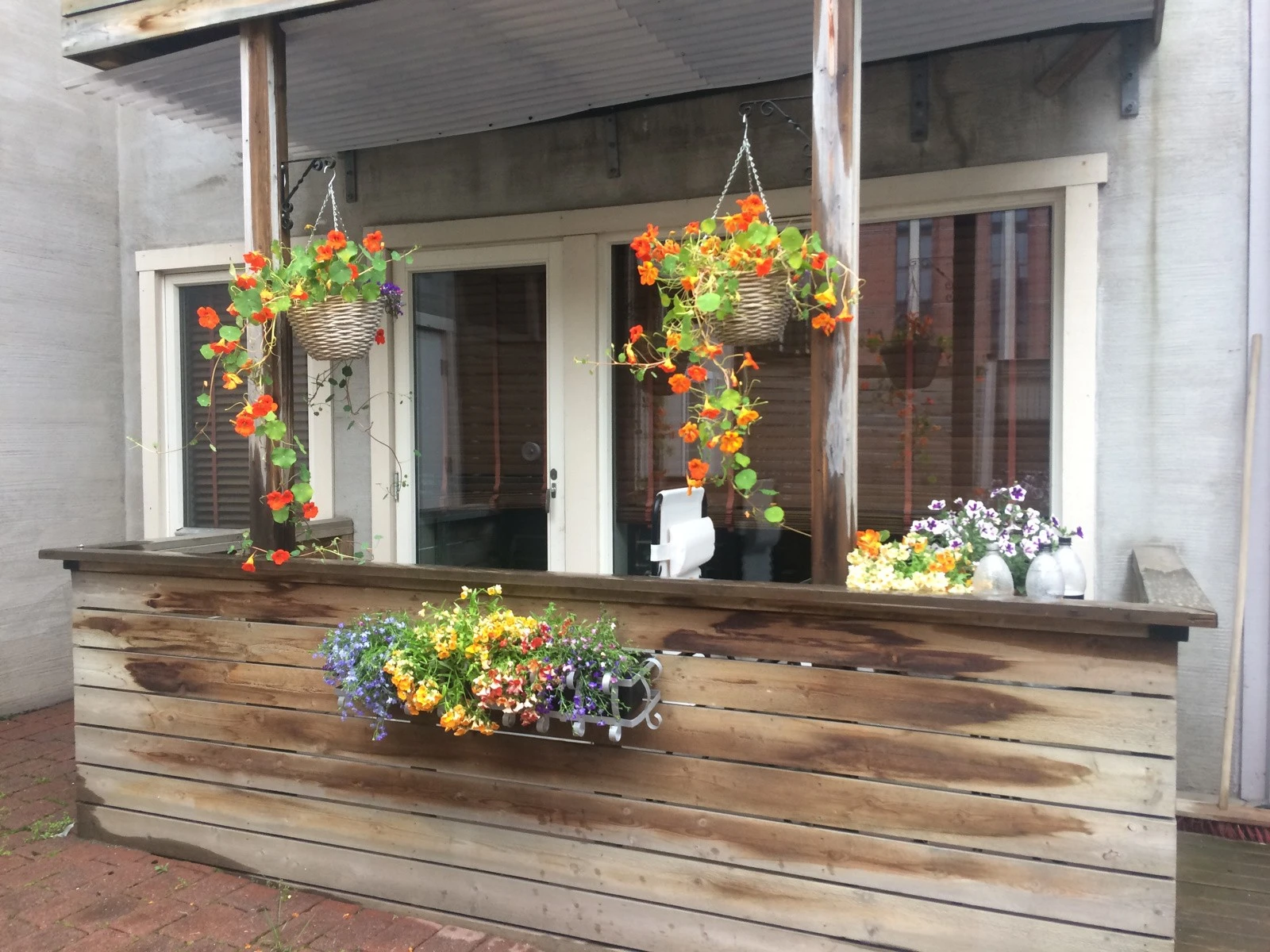 Markterrassen leder inn mot bakgården Galleribilde