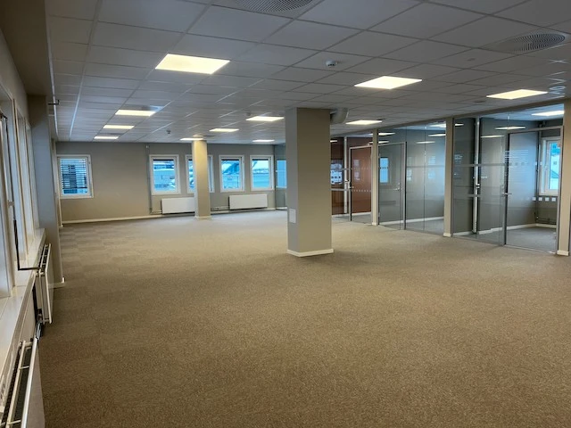 Bilde er fra etasjen under og viser et eks på hvordan lokalet kan bli etter tilpasning. Galleribilde