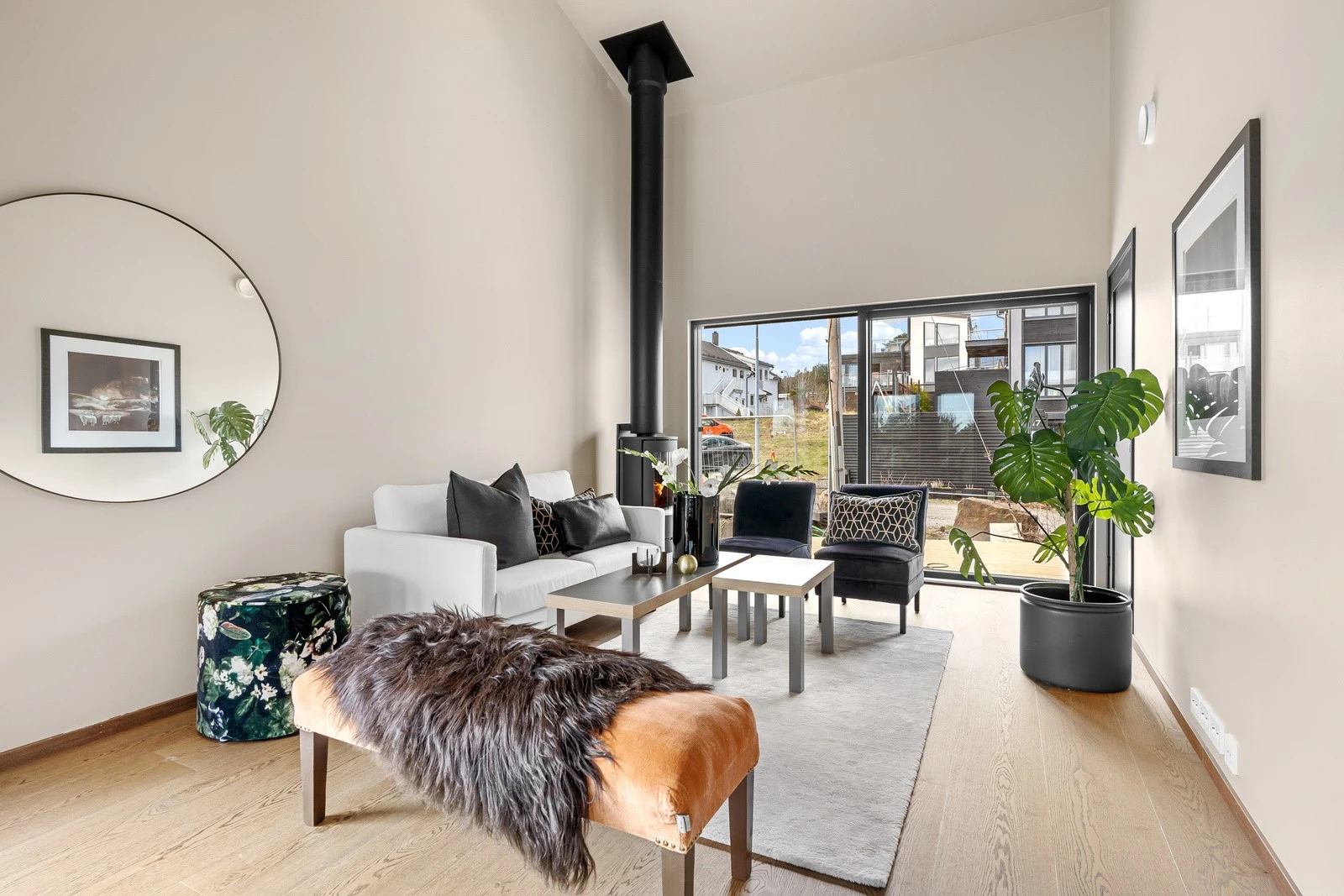 Store vindusflater. Galleribilde