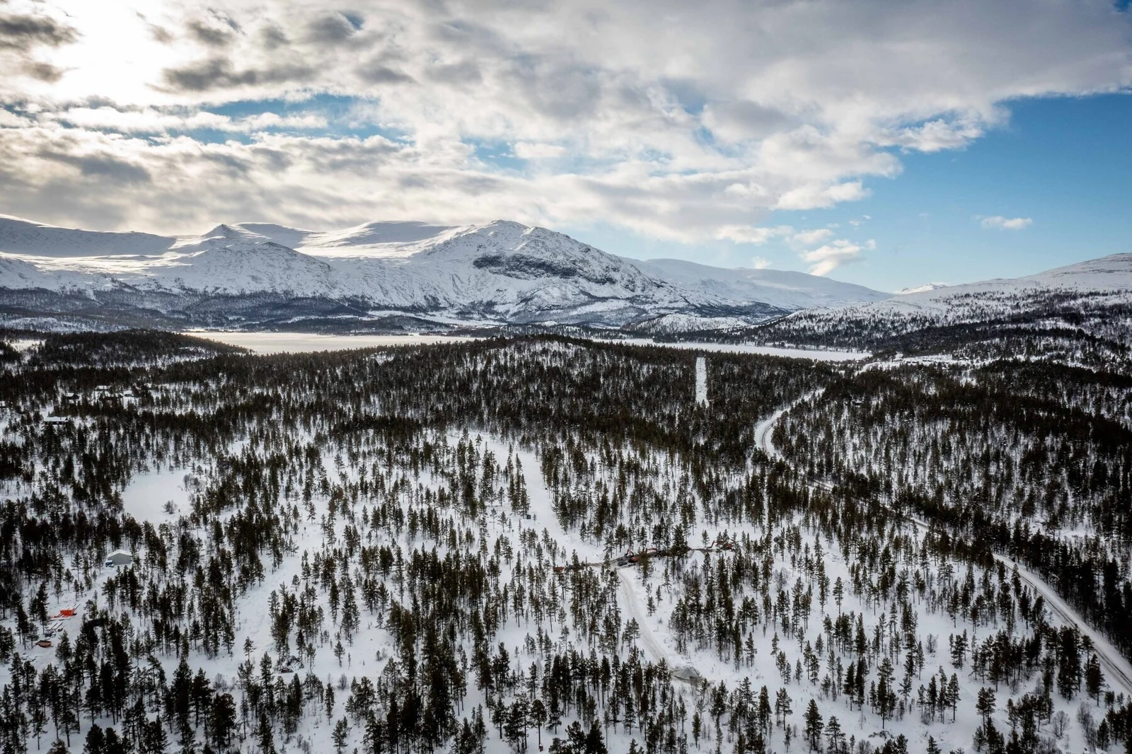 Dronefoto over hyttefeltet Galleribilde