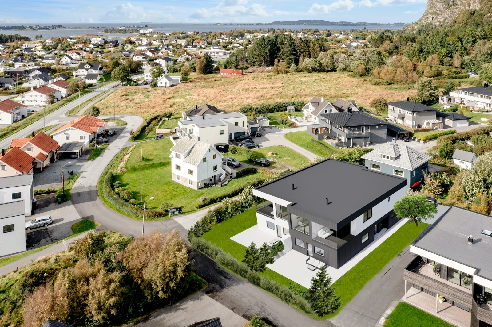 Huset plassert på tomten. Galleribilde