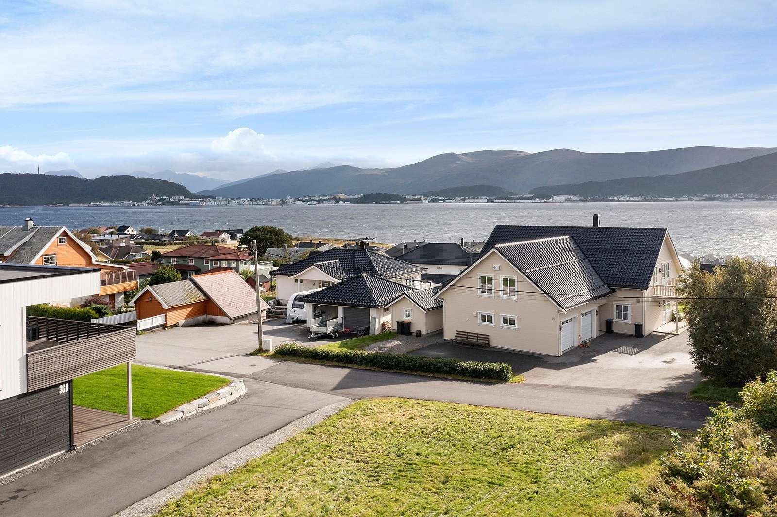 Utsikt mot sørøst Galleribilde