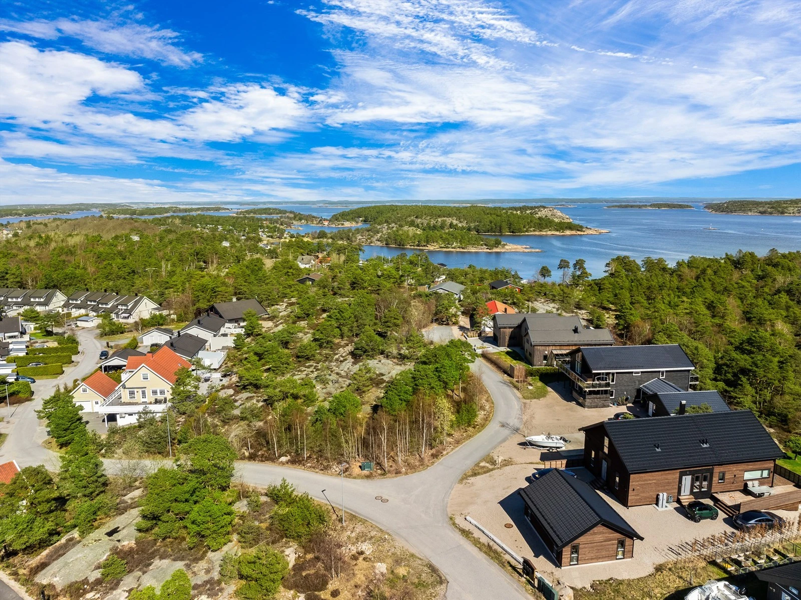 Tømmerlia 22 - 28 presenteres av Raymond Bøhn i Krogsveen! Galleribilde