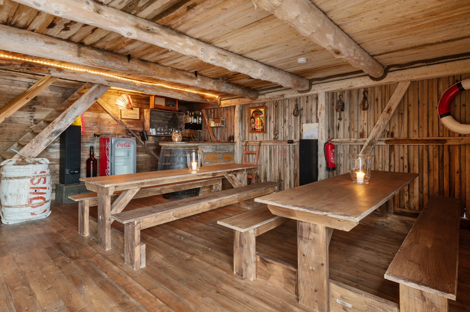 Bygningen består av to etasjer med et samlet areal på 249 kvm. Galleribilde