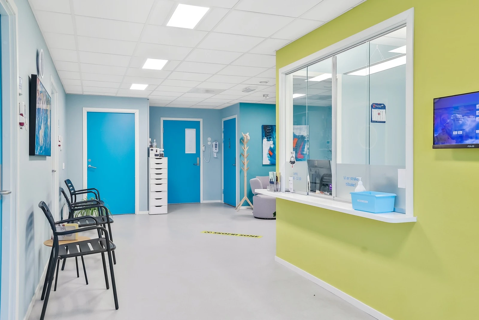 Resepsjon i hovedetasje Galleribilde