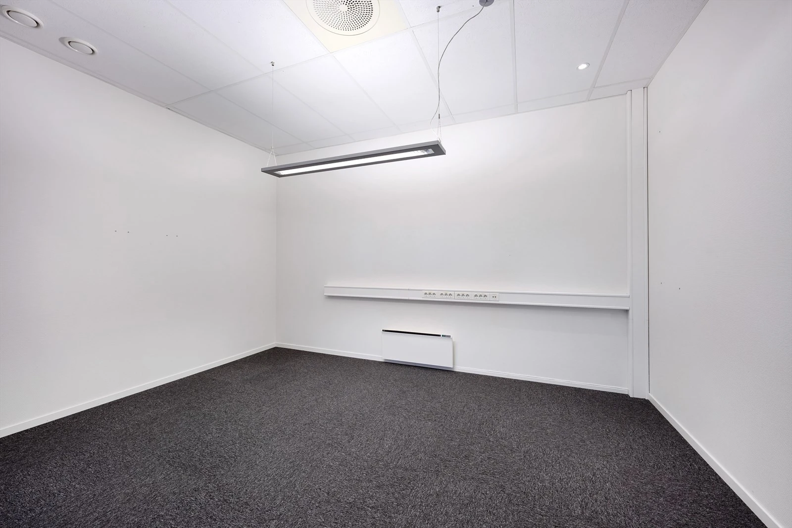 013_.jpg Galleribilde