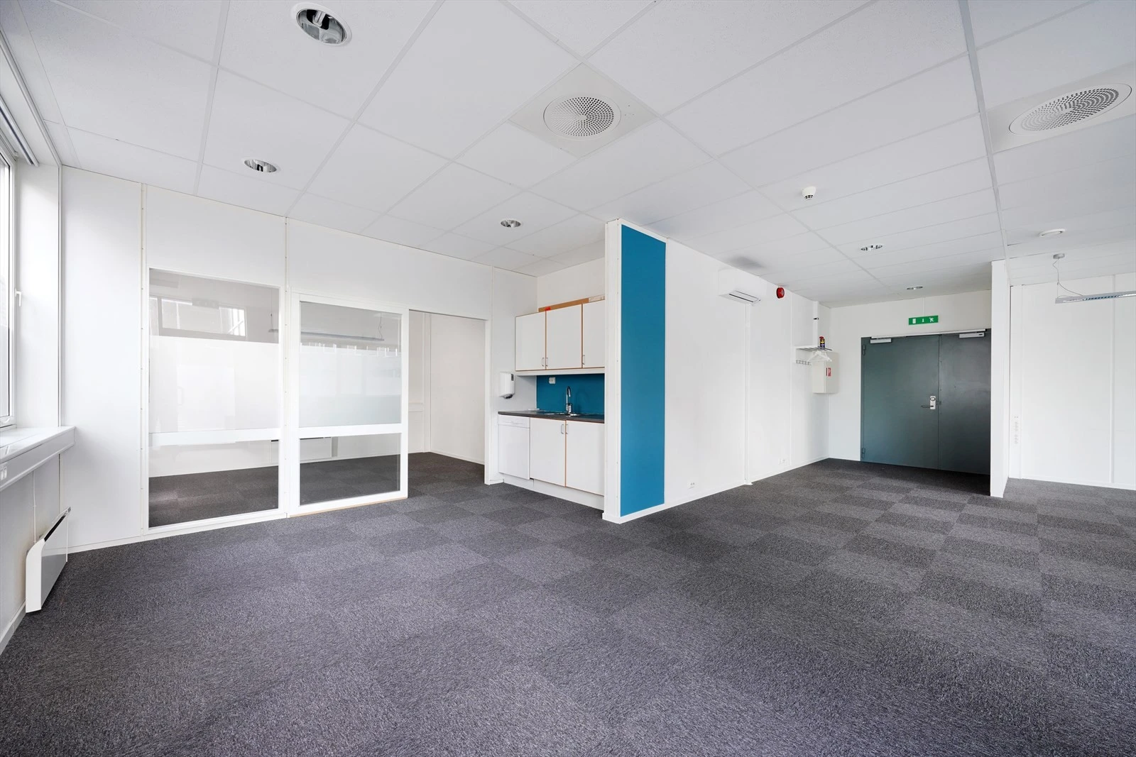 010_.jpg Galleribilde