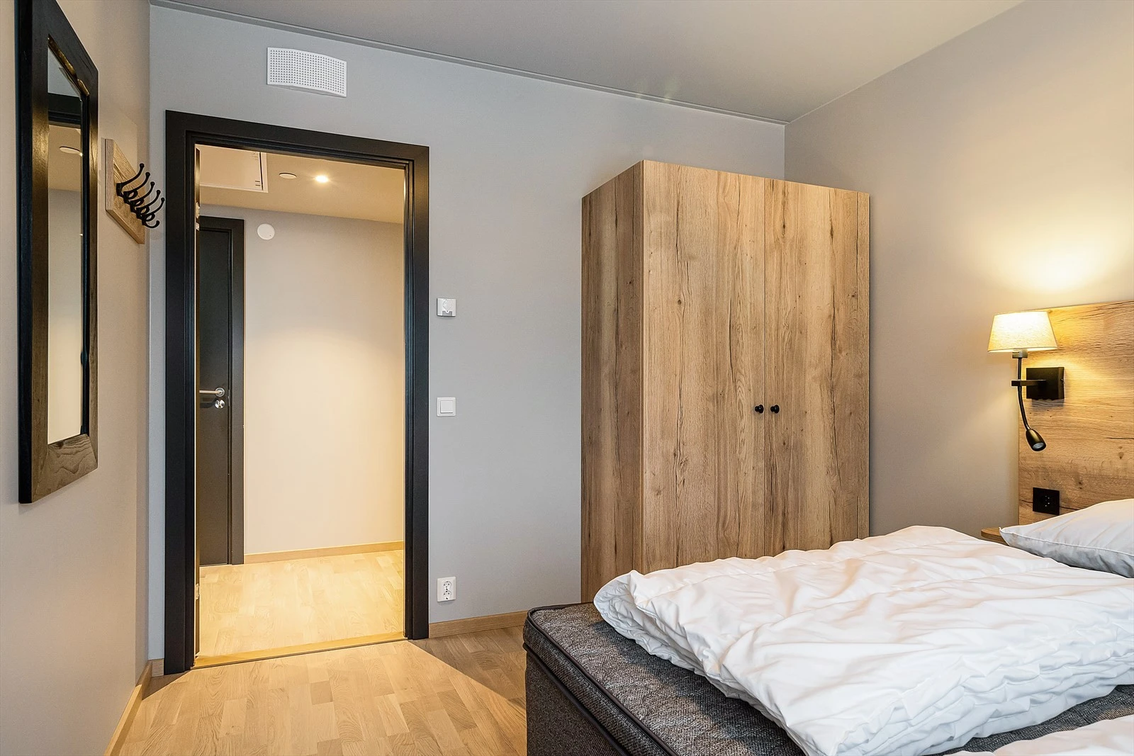 Hovedsoverommet har integrert garderobeskap. Galleribilde