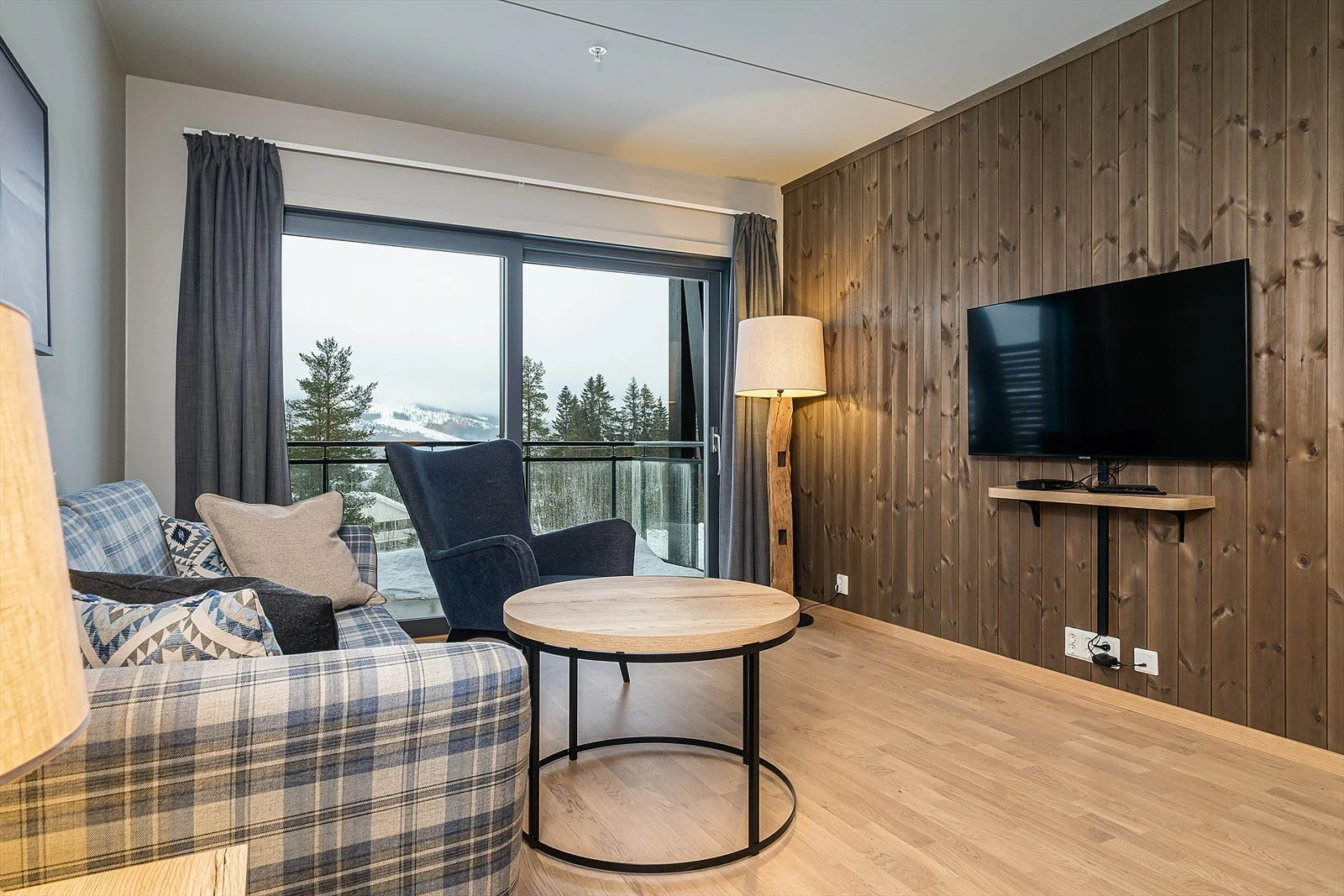 Adkomst til balkong fra stuen. Galleribilde