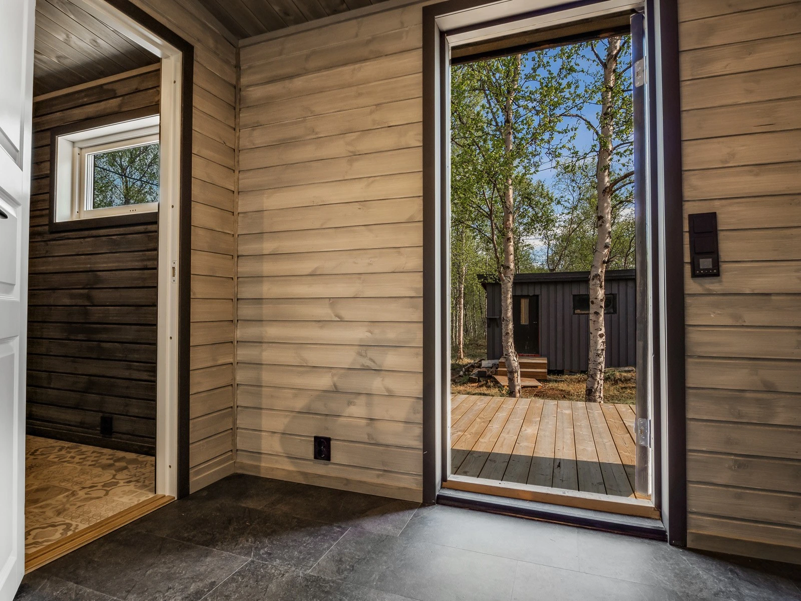 Vindfang med bod Galleribilde