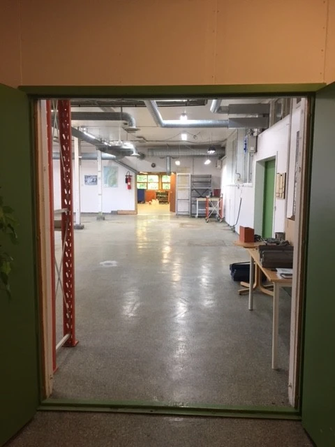 Gang inn til produksjonslokale 1 Galleribilde