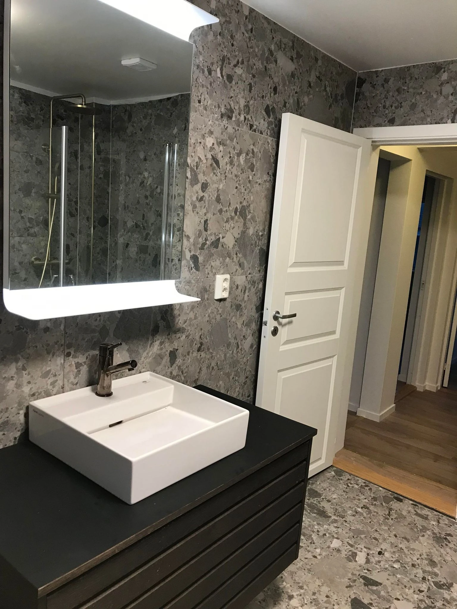 bathroom 1 Galleribilde