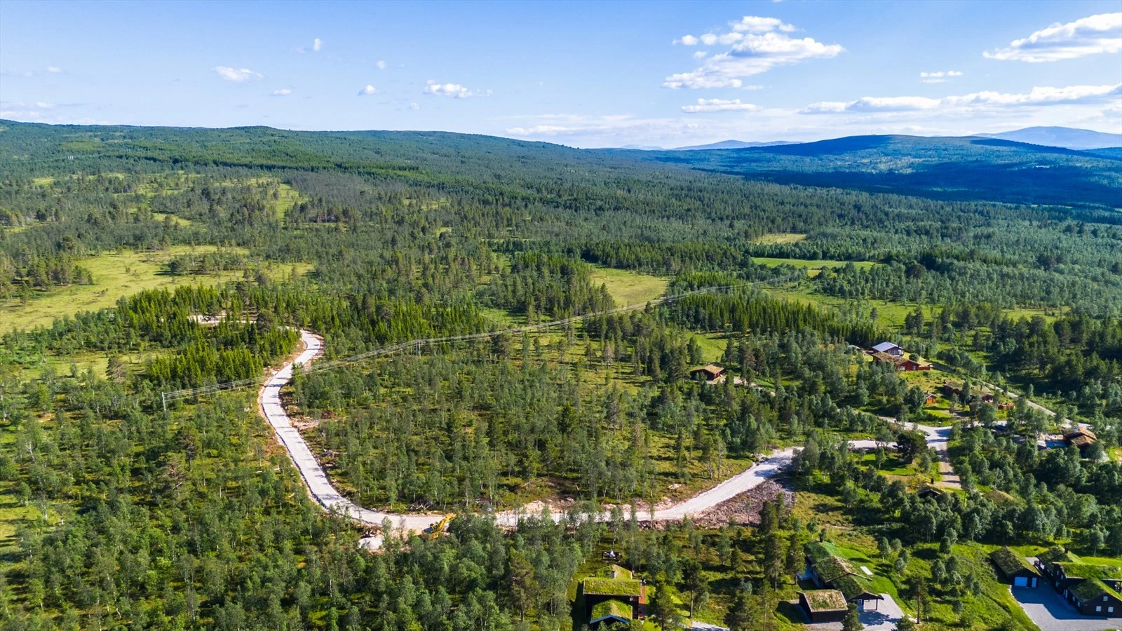 Utsikt mot Enarsvola og opp mot Storwartz/Bersfjellet. Galleribilde