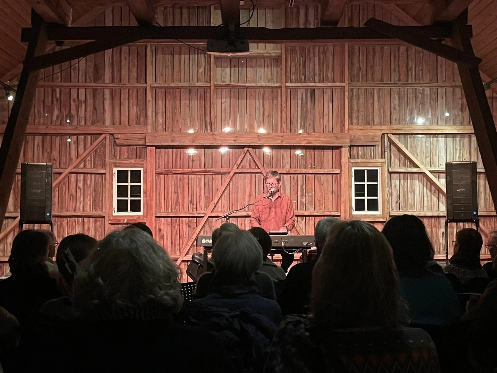 Fra konsert med Thomas Brøndbo på Fjøsakademiet. Galleribilde