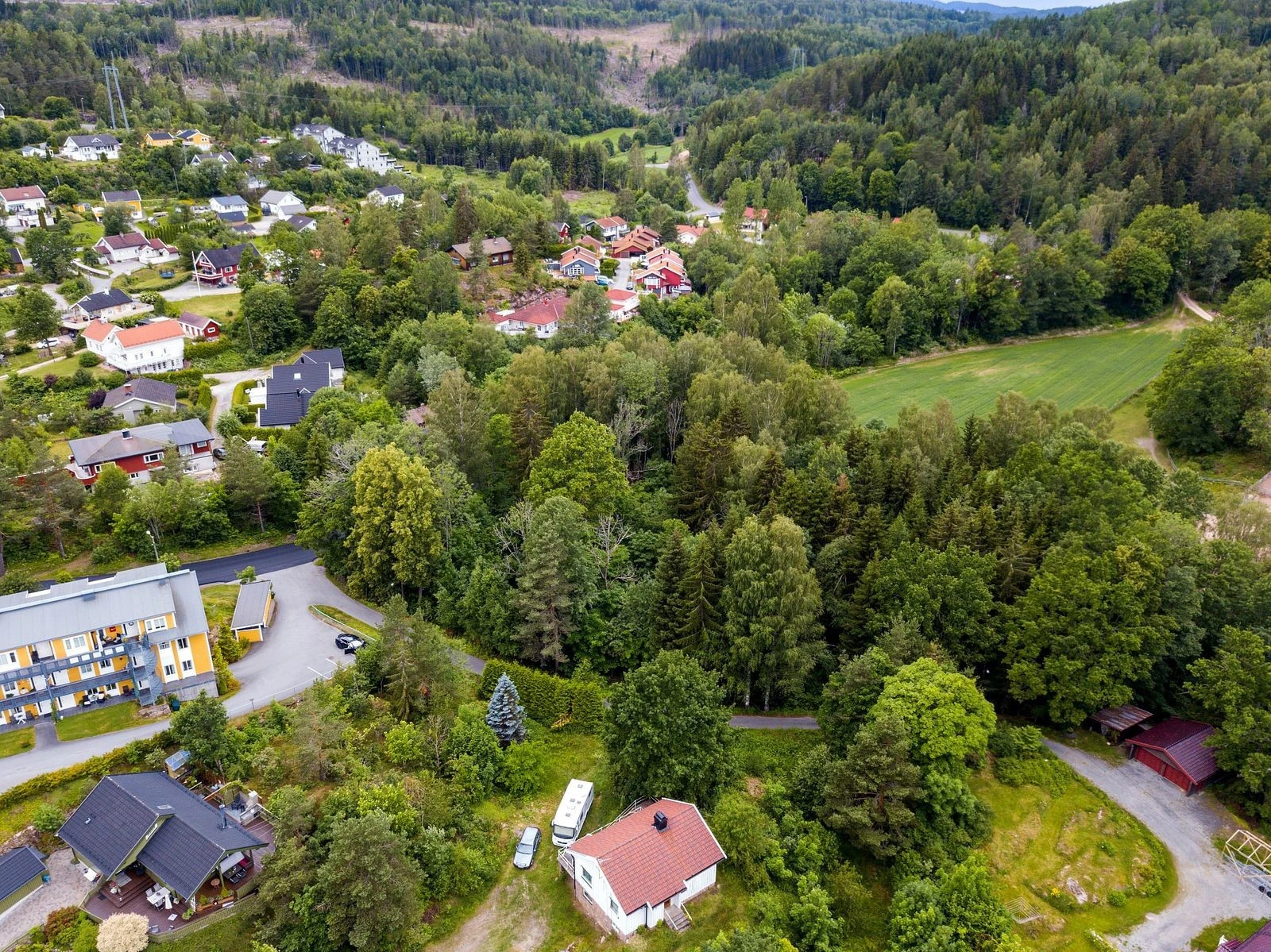 God kombinasjon av praktisk beliggenhet og naturskjønnhet. Galleribilde
