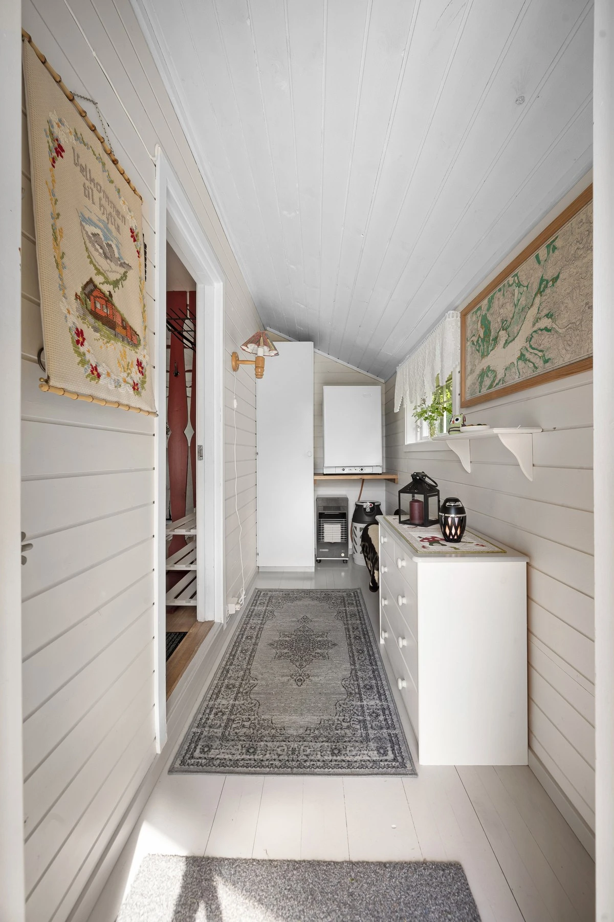 Entré med plass for oppbevaring av ytterklær Galleribilde