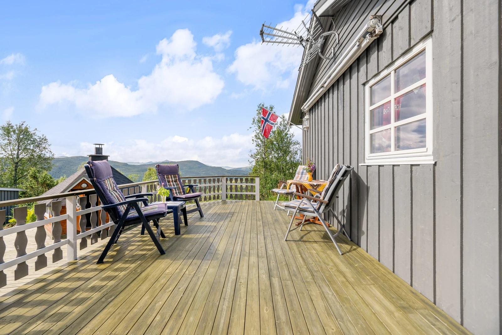 Stor og solrik terrasse på hele 30 kvm Galleribilde