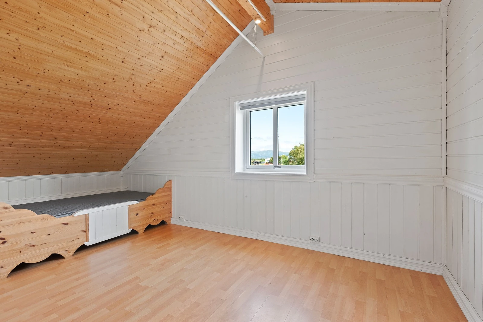 Soverom med innebygd seng. Galleribilde