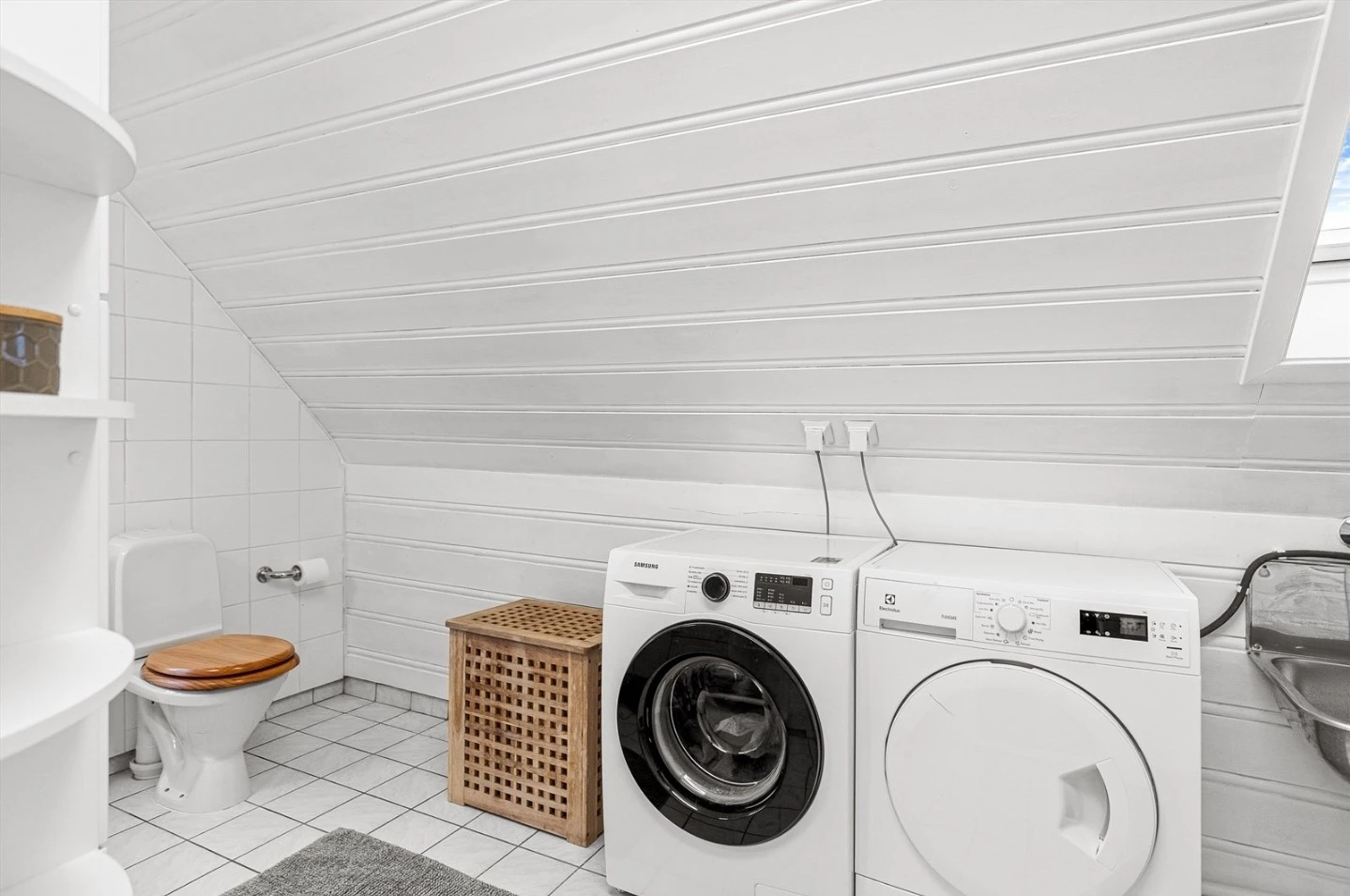 Stort felles bad Galleribilde