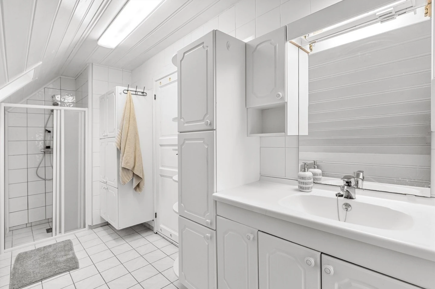 Stort felles bad Galleribilde