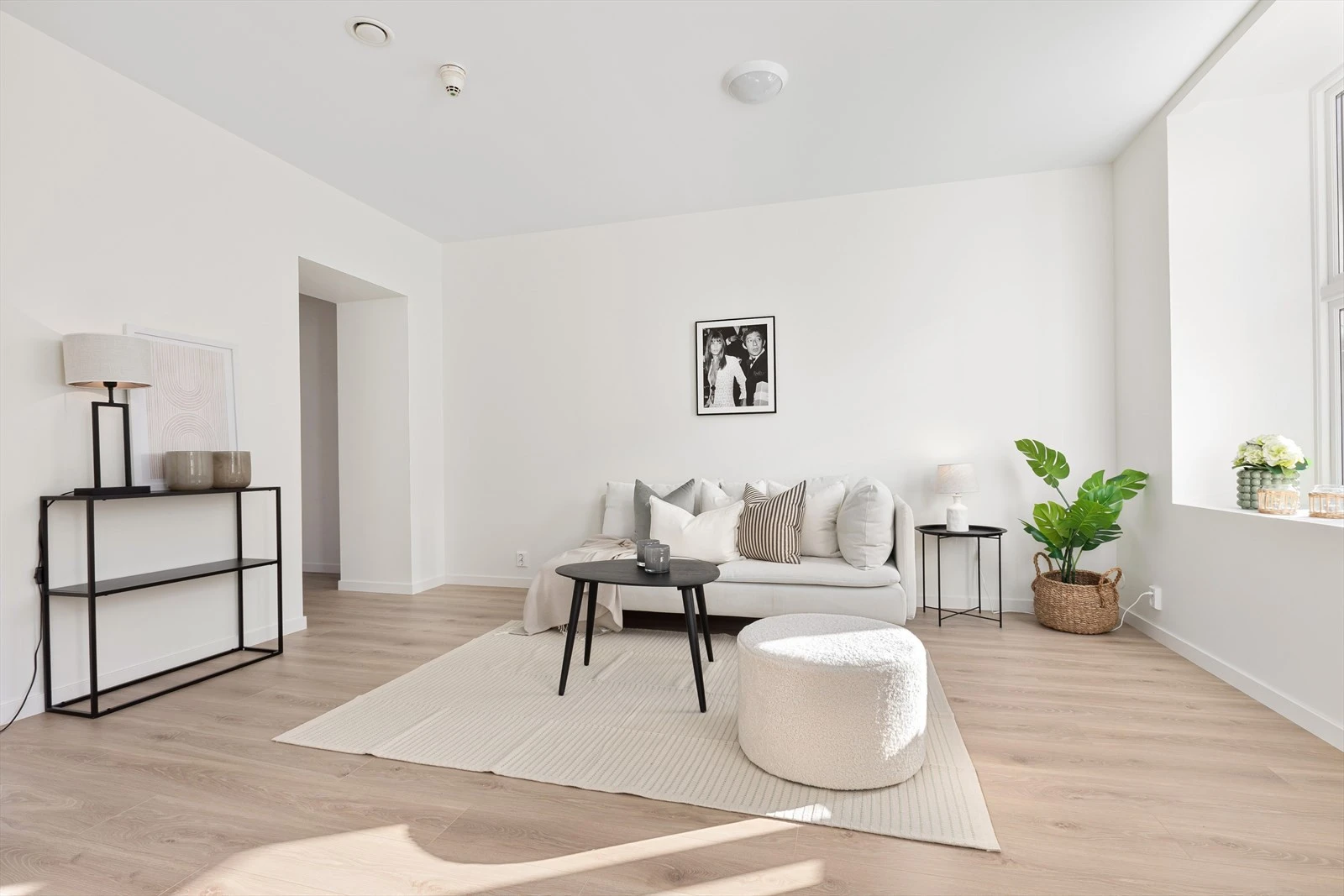 Leiligheten er helt ny og totalrenovert i 2022 utført av POB Lierstranda Galleribilde