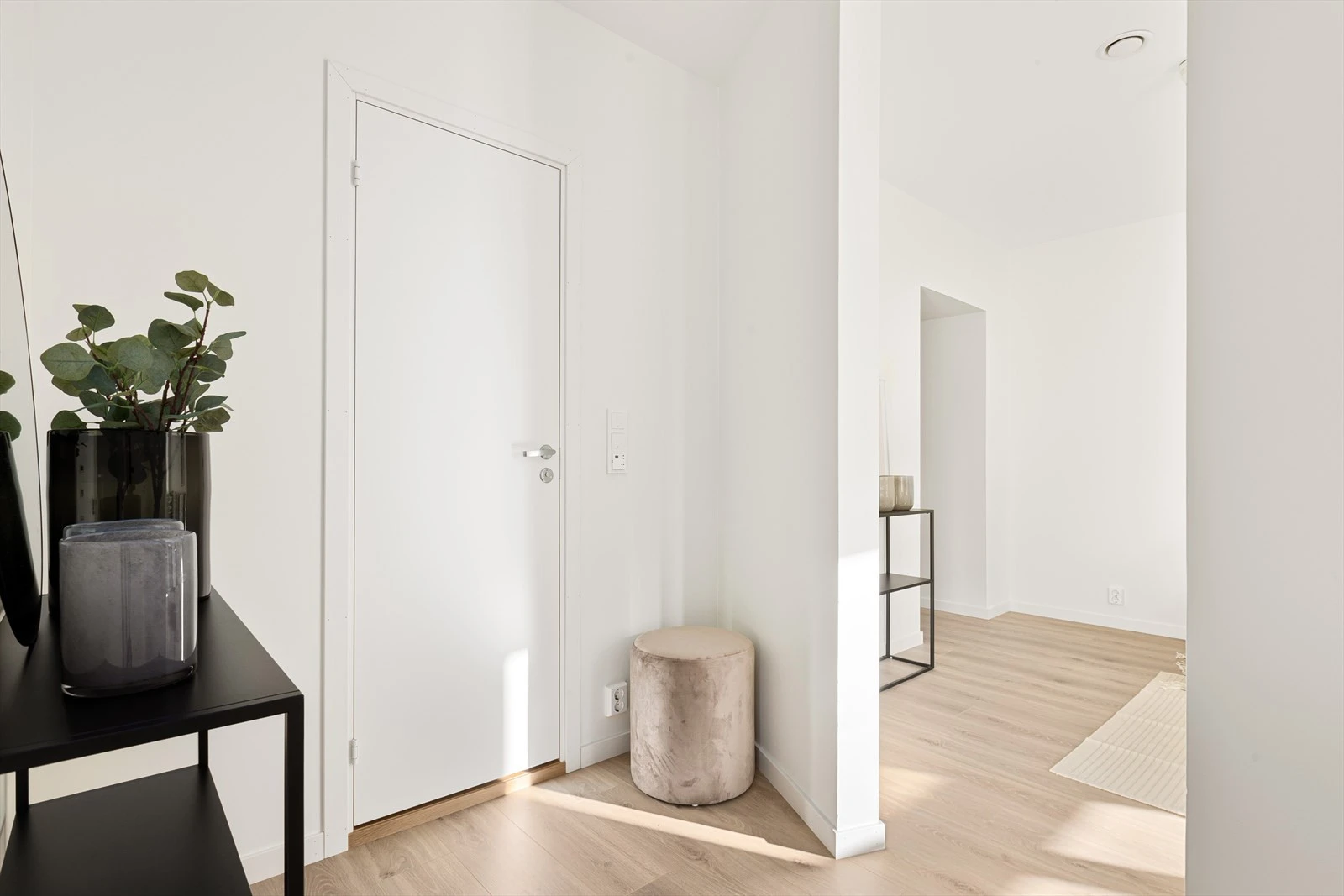 Entré med plass for å henge fra seg Galleribilde