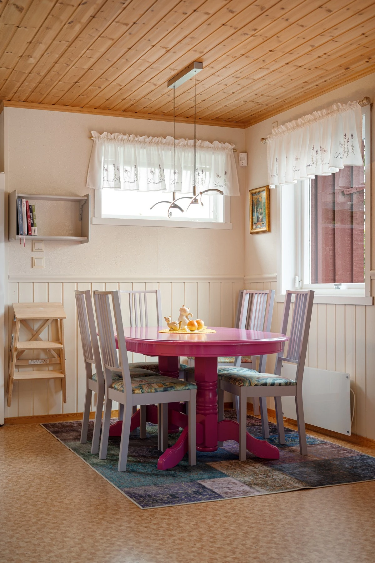 Lys og trivelig spisestue Galleribilde