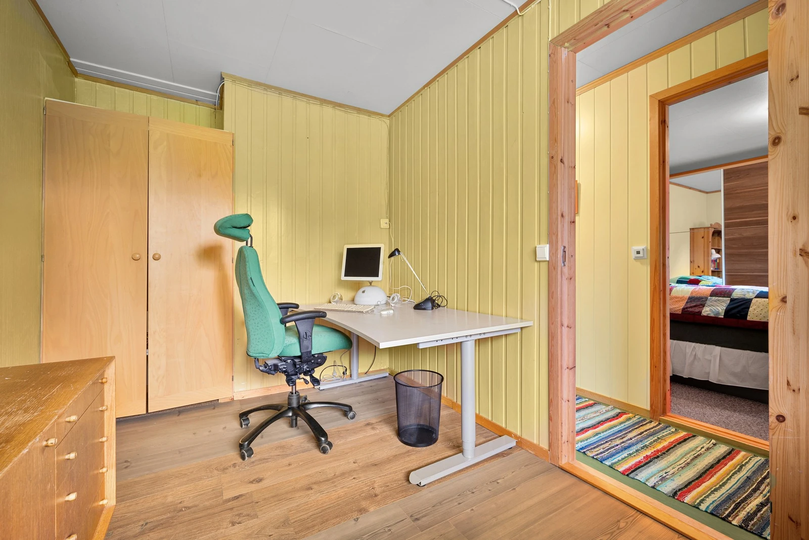 Soverom innredet som et kontor Galleribilde