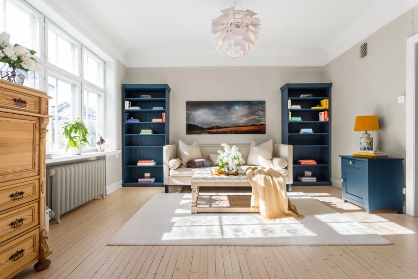 I stuen er det god plass til sofa og øvrig møblement. Galleribilde