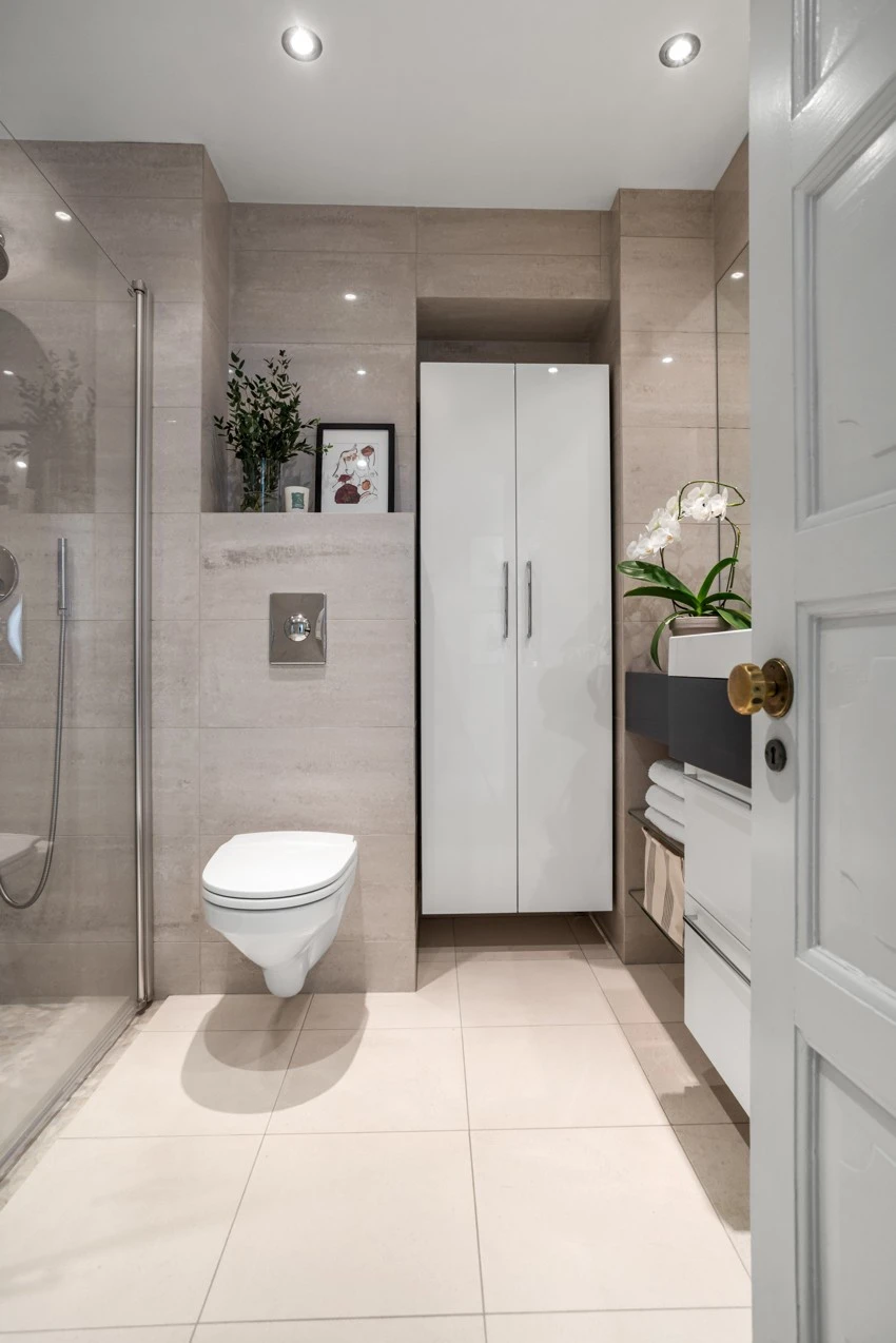 Pent flislagt bad med varmekabler. Galleribilde