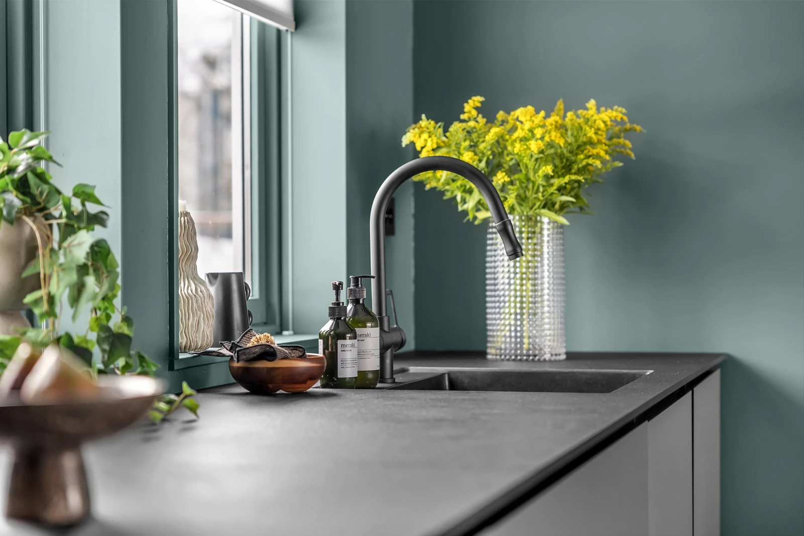 Formpresset og slitesterk laminat benkeplate Galleribilde