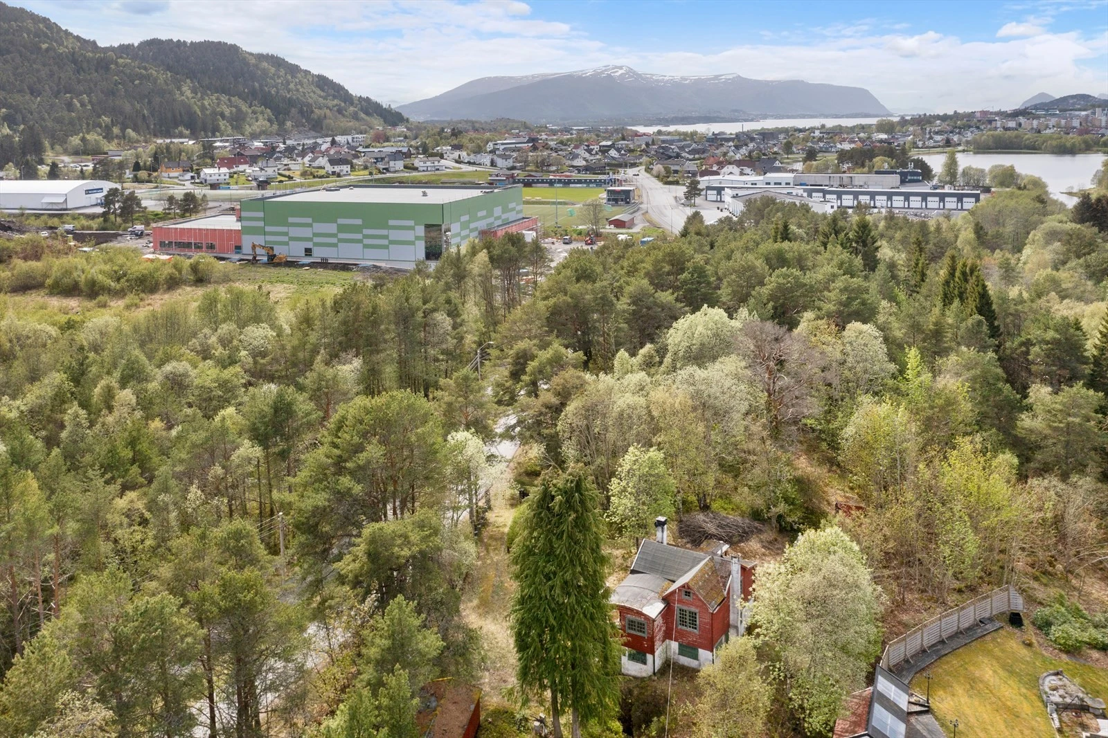 Velkommen til Vasstrandvegen 85 - Presentert av Notar v/Espen Johansen Galleribilde