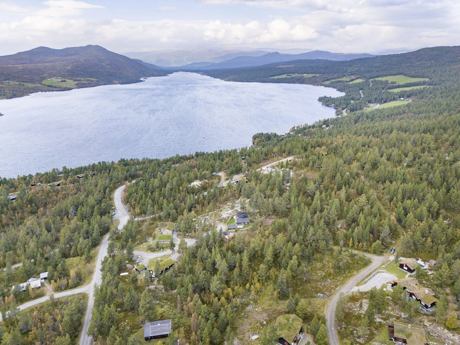 På sommeren benyttes alpinbakken til down hill-sykling, og det er mulighet for å leie sykler til dette. Galleribilde