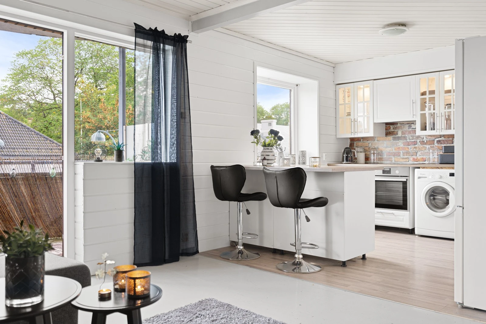 Fra stuen er det utgang til balkong på 7 kvm. Galleribilde