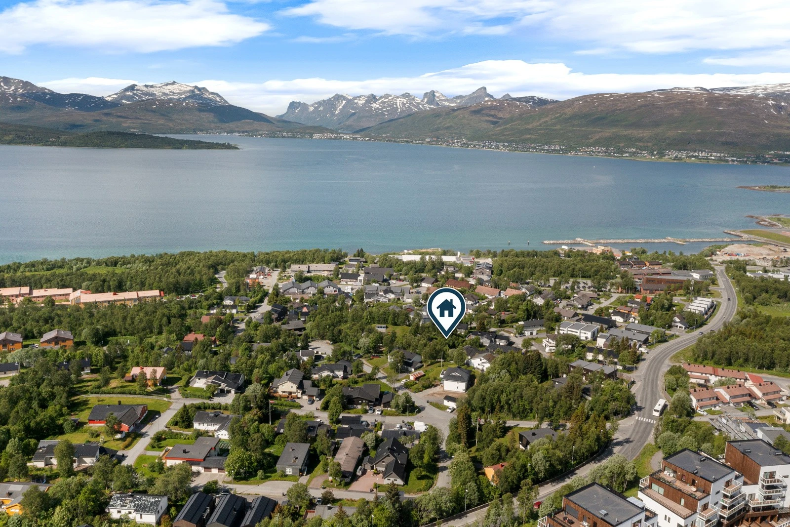 Velkommen til en sjelden mulighet i det naturskjønne området Norrøna i Tromsø! Galleribilde