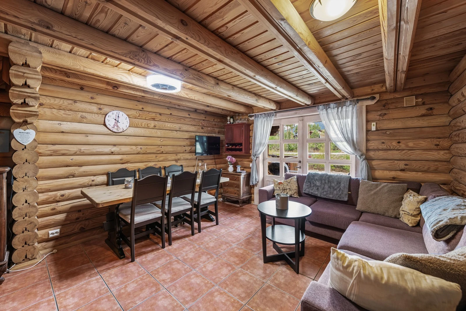 Koselig og arealeffektiv hytte med stue/kjøkken, bad og 3 soverom Galleribilde