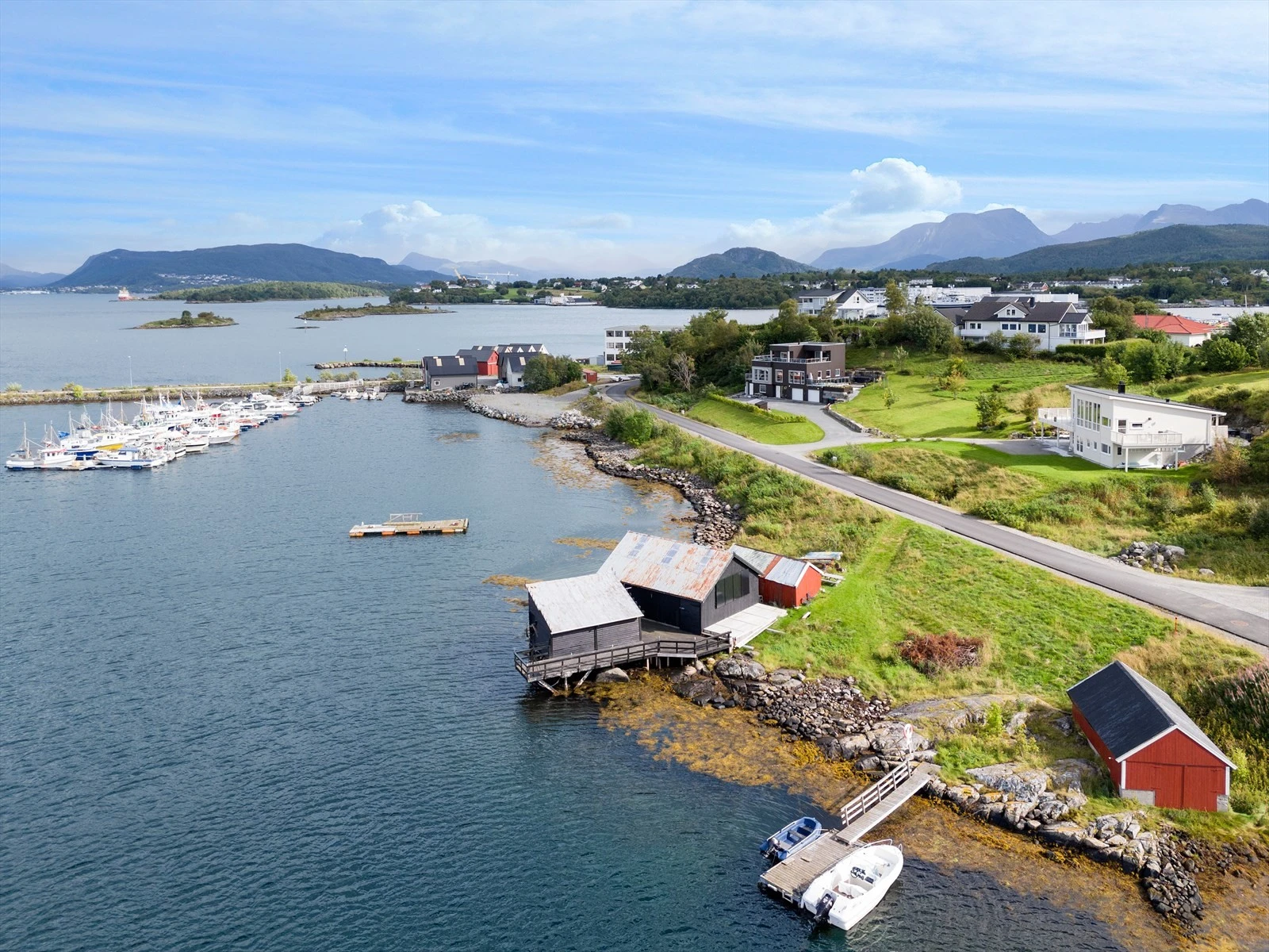 Nausttomt i Futevegen | Presenteres av Terje Hoel, Notar Galleribilde