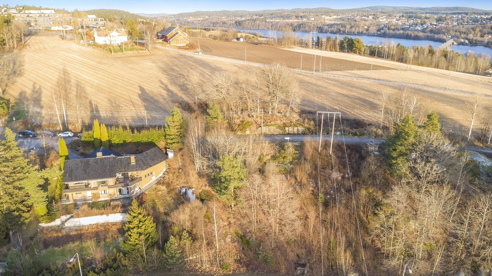 Nydelig natur i nærheten innbyr til friluftsliv. Galleribilde