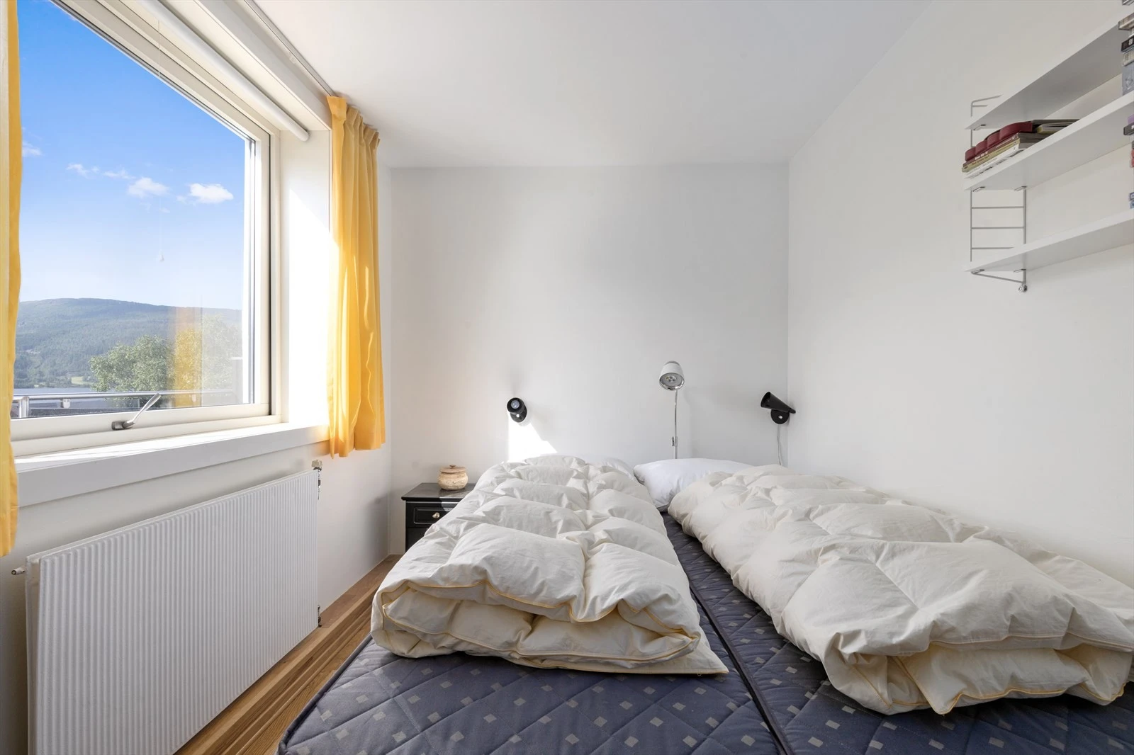 Plass til dobbeltseng og garderobe om ønskelig. Galleribilde