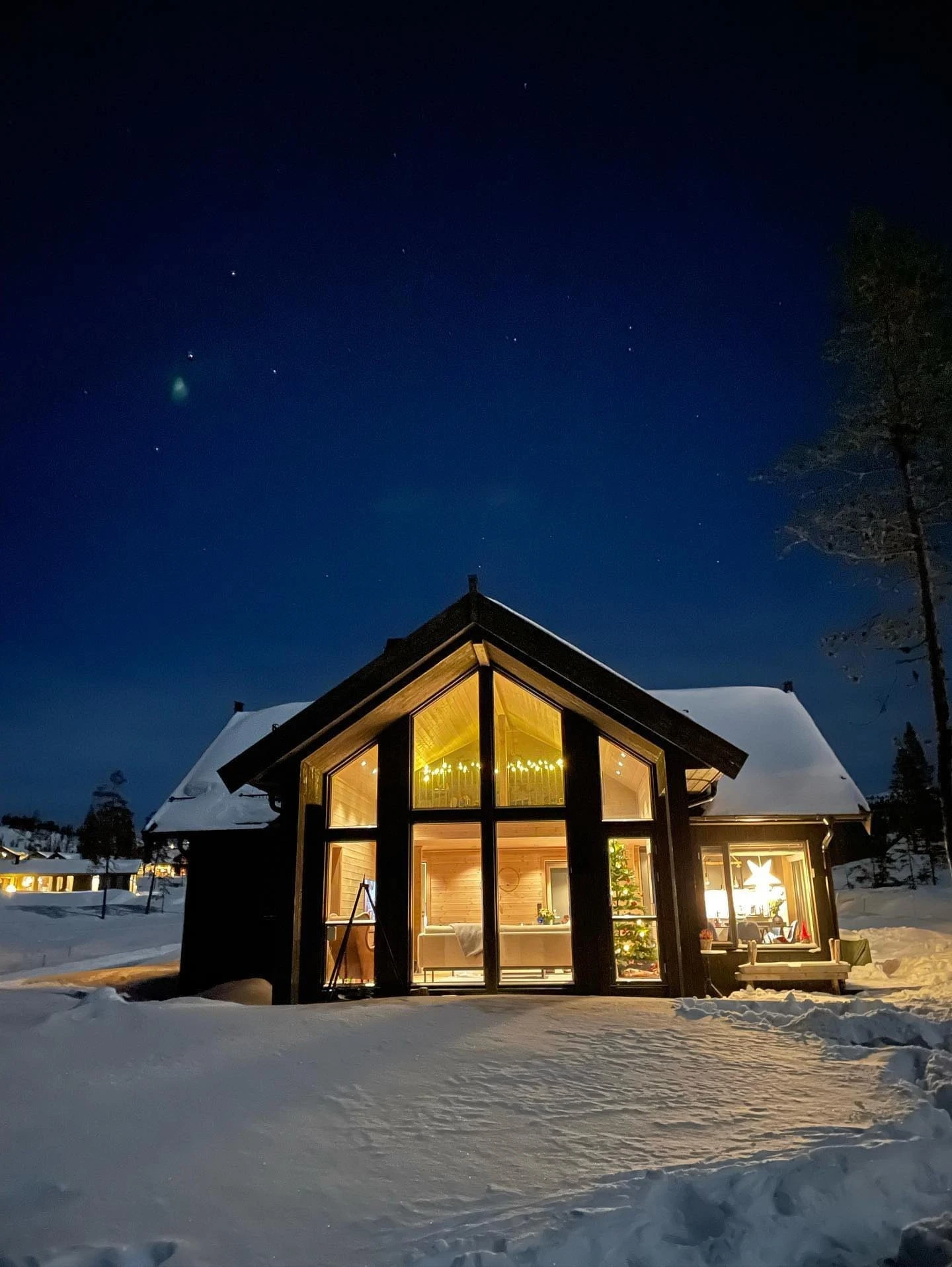 Tilsvarende Solheim 80 hytte bygget på Turufjell. Denne kan du bygge på Tunnetjern på Golsfjellet Galleribilde