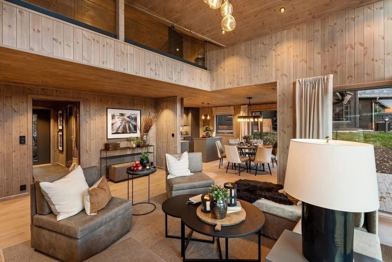 Vi har også en annen variant av SOLHEIM som også kan bygges på Turufjell. Denne heter Solheim 110 og er vår visningshytte på Norsk Hyttesenter. Kom gjerne innom for visning! Galleribilde