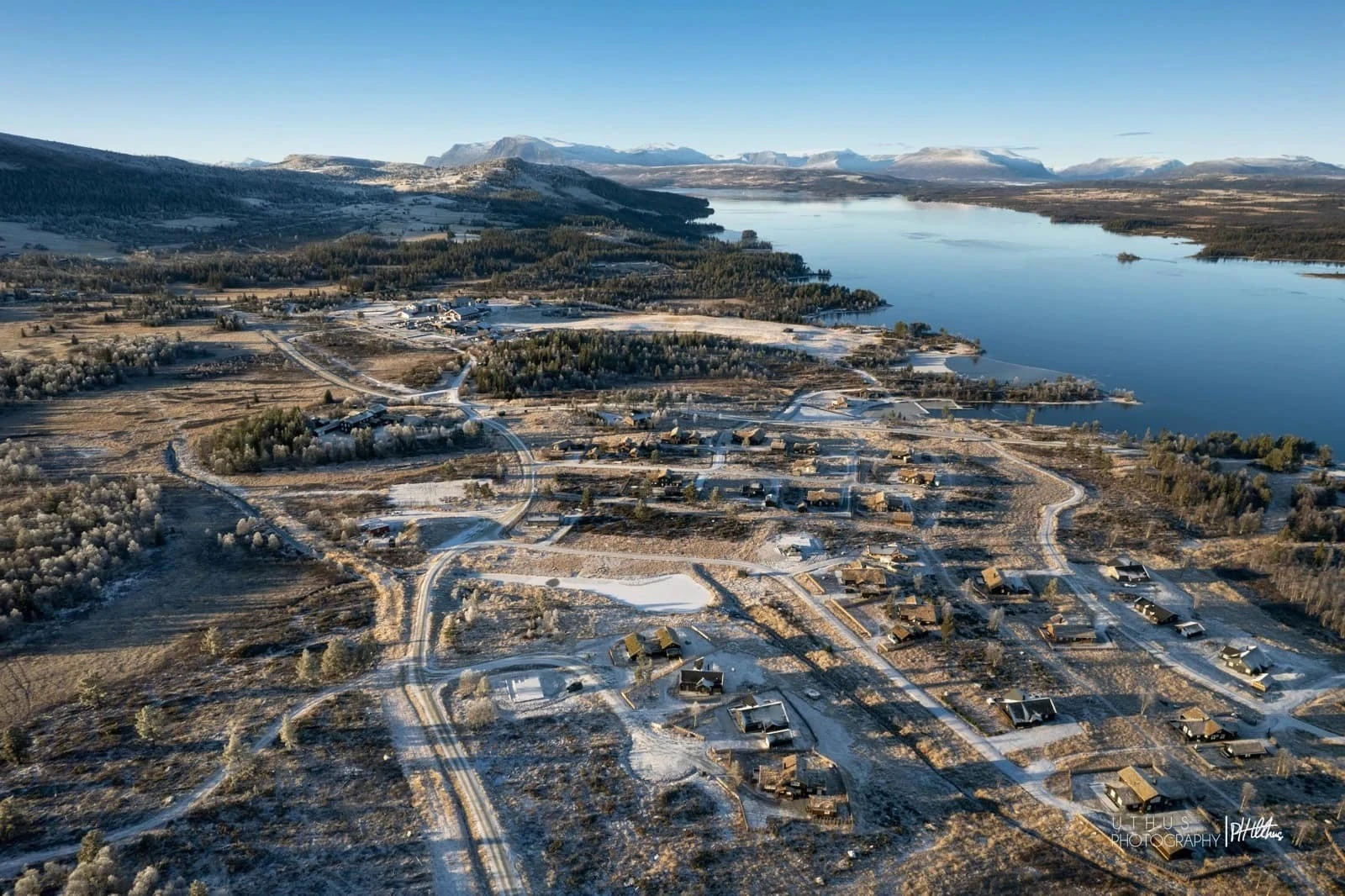 Nå kan du bygge saltdalshytta på Oset hyttefelt. Her ser du oversiktsbilde av feltet. www.osethyttefelt.no Galleribilde