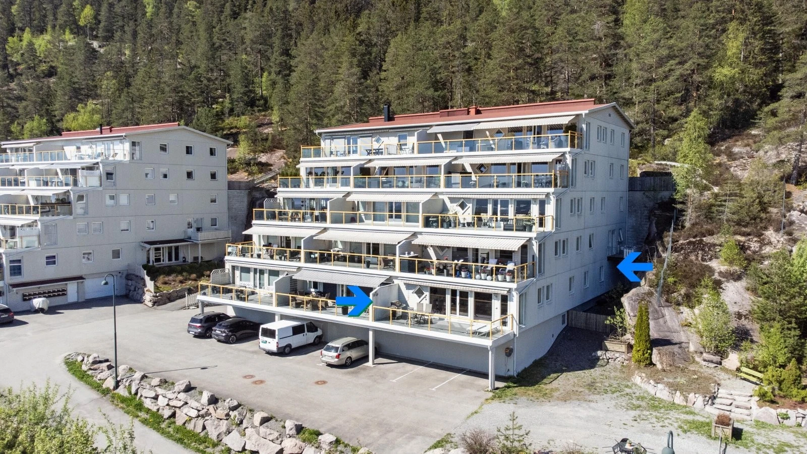 Moderne terrassehusbygg med heis og garasje i bygget | 1 garasjeplass medfølger Galleribilde