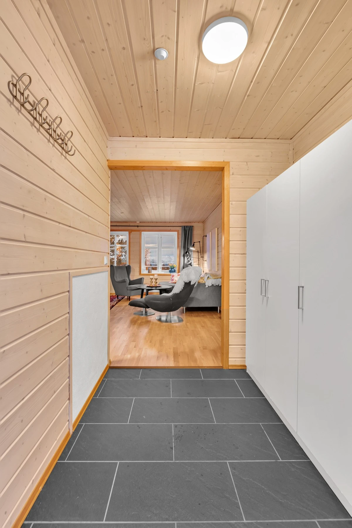 Velkommen inn i stor leilighet i 2. etg.! Galleribilde